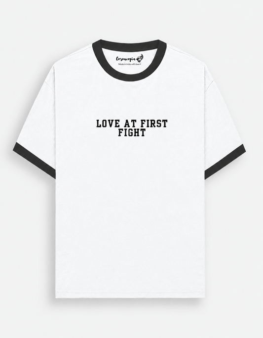 Love at first fight Unisex T-Shirt